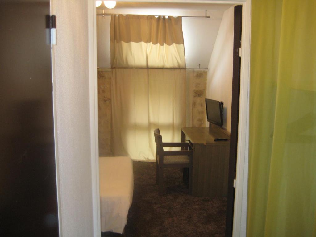 Hotel Restaurant Du Mee Le Mee-sur-Seine Room photo